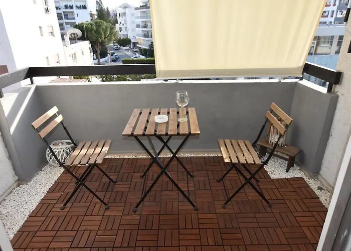 Glabur - The Cozy 2 Bdr - City, Free Parking & Wifi, Welcomes You!!! 아파트